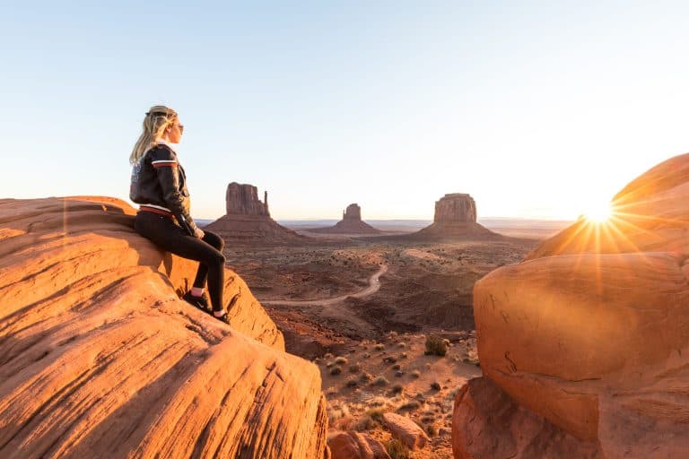 Becoming A Digital Nomad: How To Make Money Online & Travel Full-Time