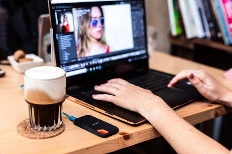 Become a digital nomad