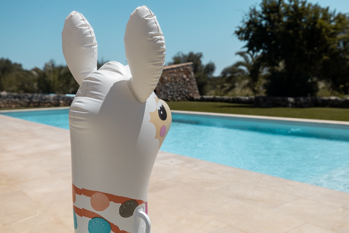 Studio Alajode: Where story meets strategy | Travel Marketing & Media Services 106 Swimming pool and hotel at The Body Camp Mallorca fitness retreat