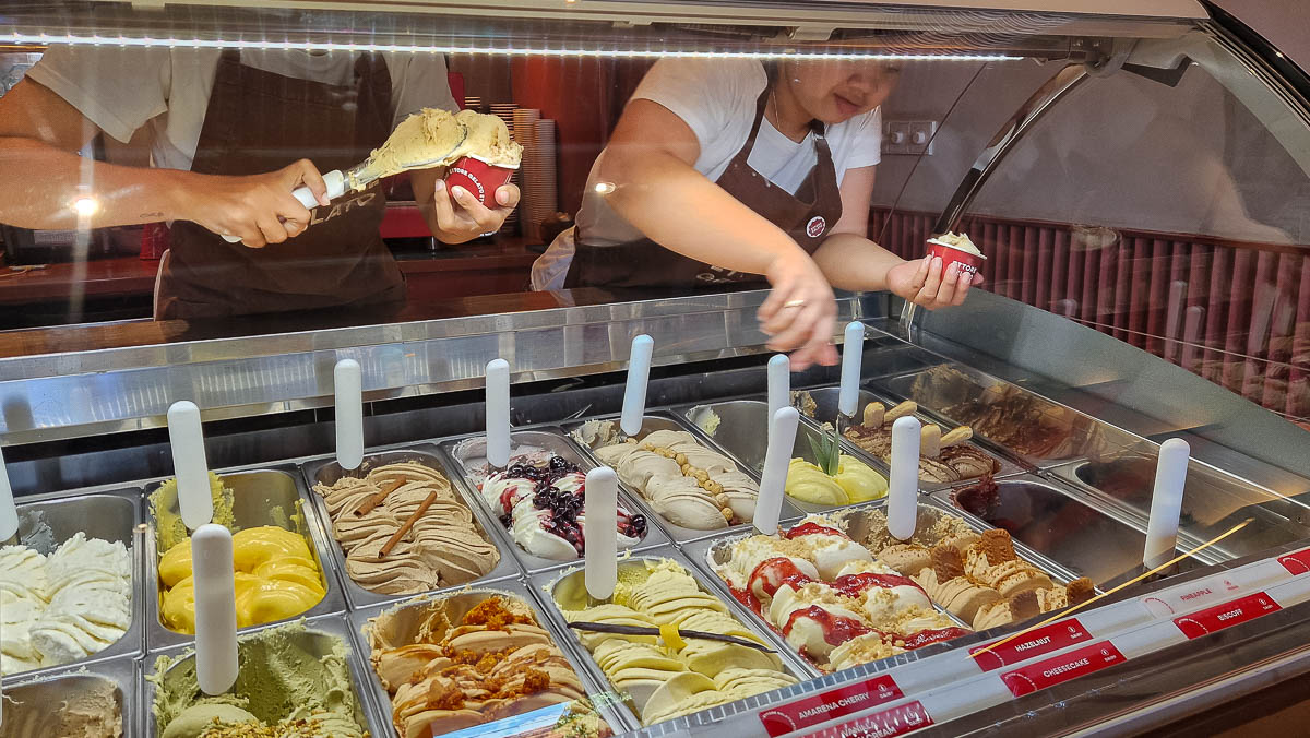 Vegan Canggu: A tried-and-tested guide to vegan cafes & restaurants in Bali's digital nomad hotspot 24 Two employees serving vegan gelato at Ettore in Canggu Bali
